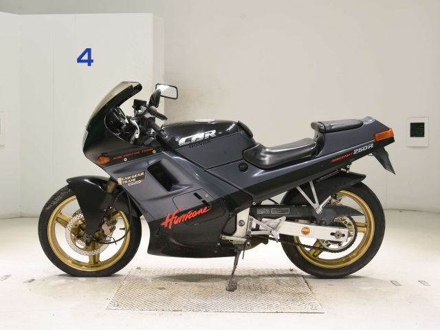 Honda CBR250R