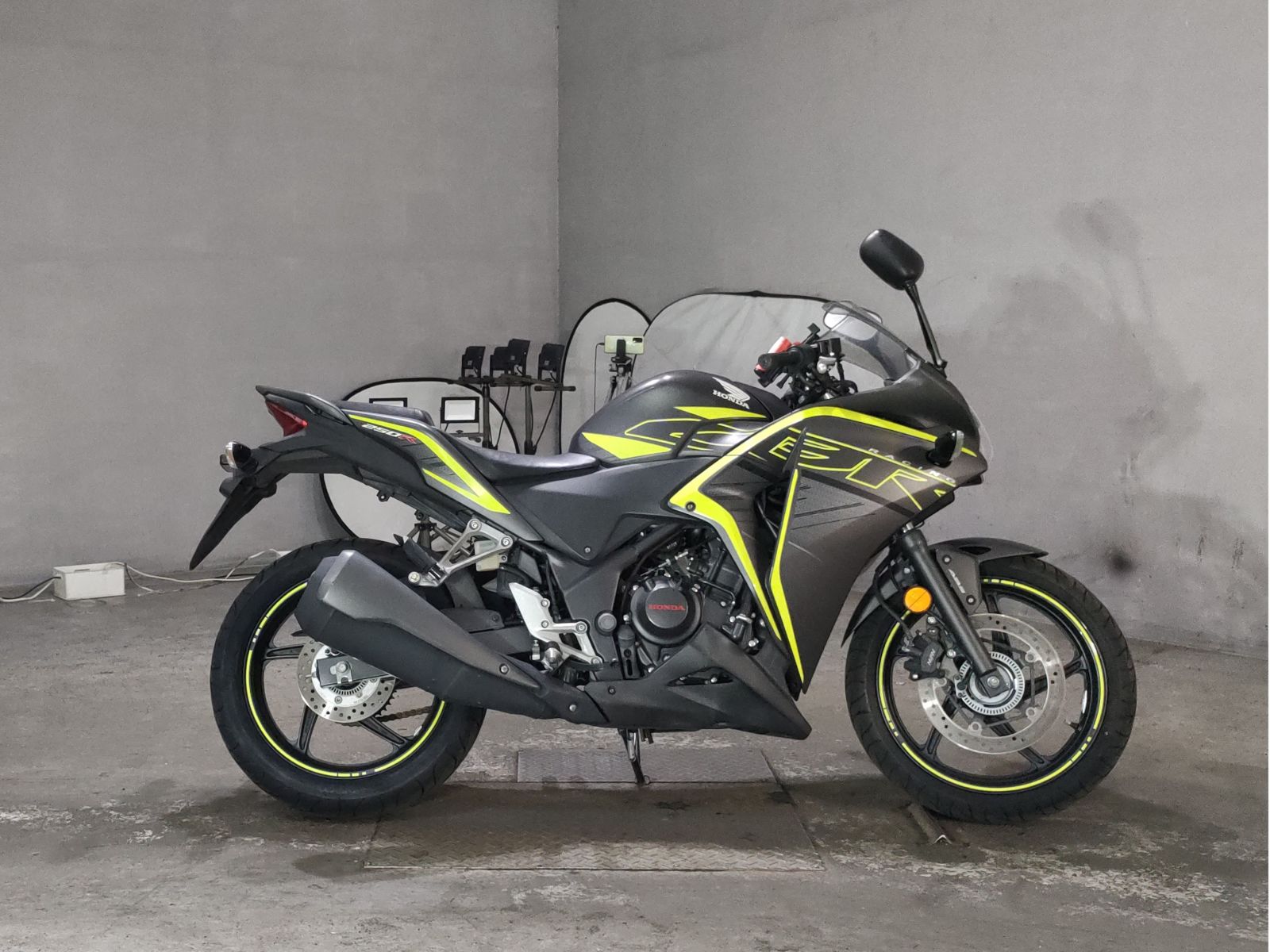 Honda CBR250R