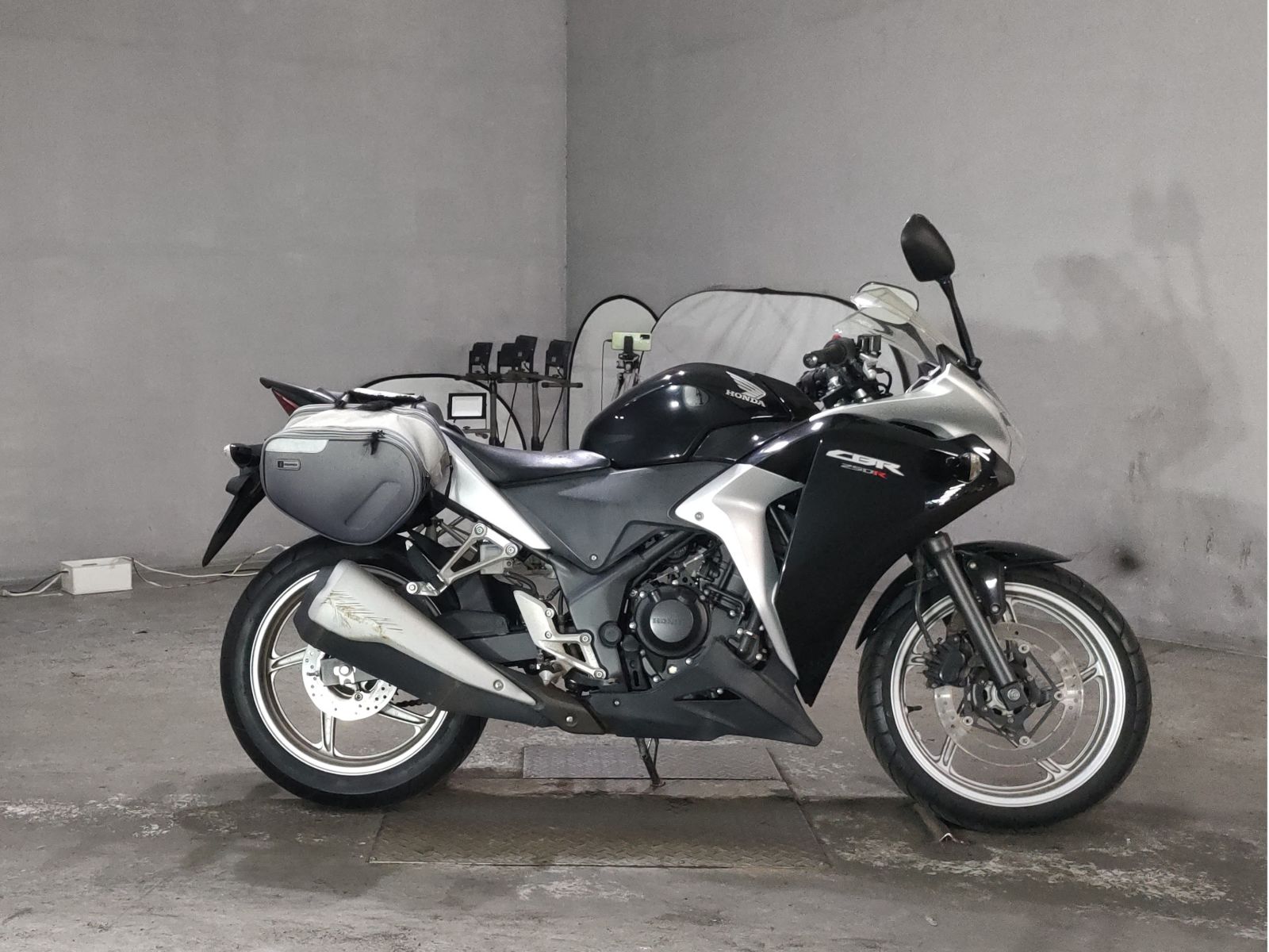 Honda CBR250R