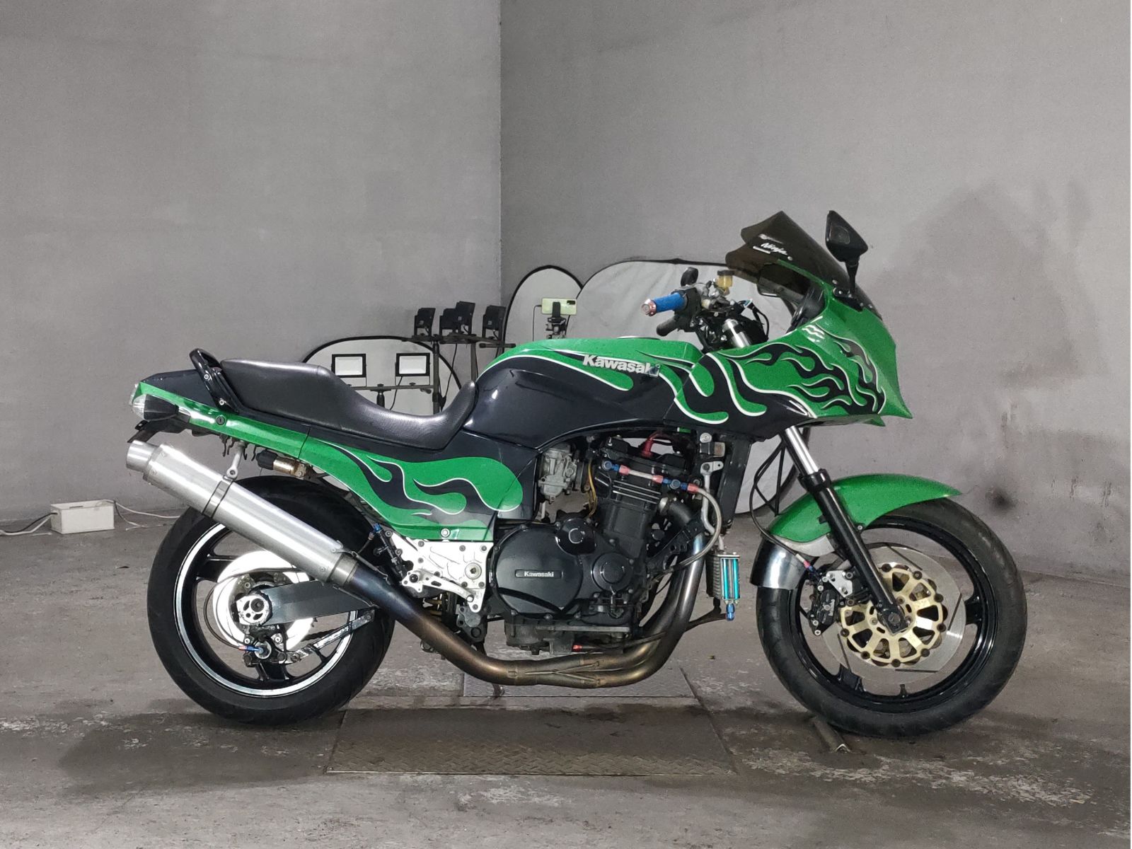 Kawasaki GPZ900R