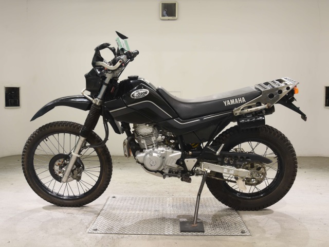 Yamaha SEROW 225-3