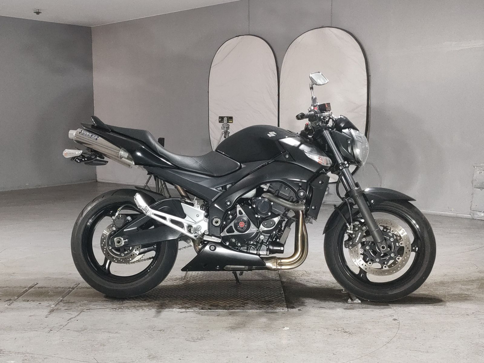 Suzuki GSR400