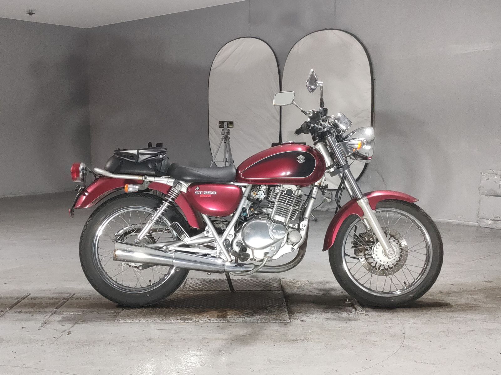 Suzuki ST250E