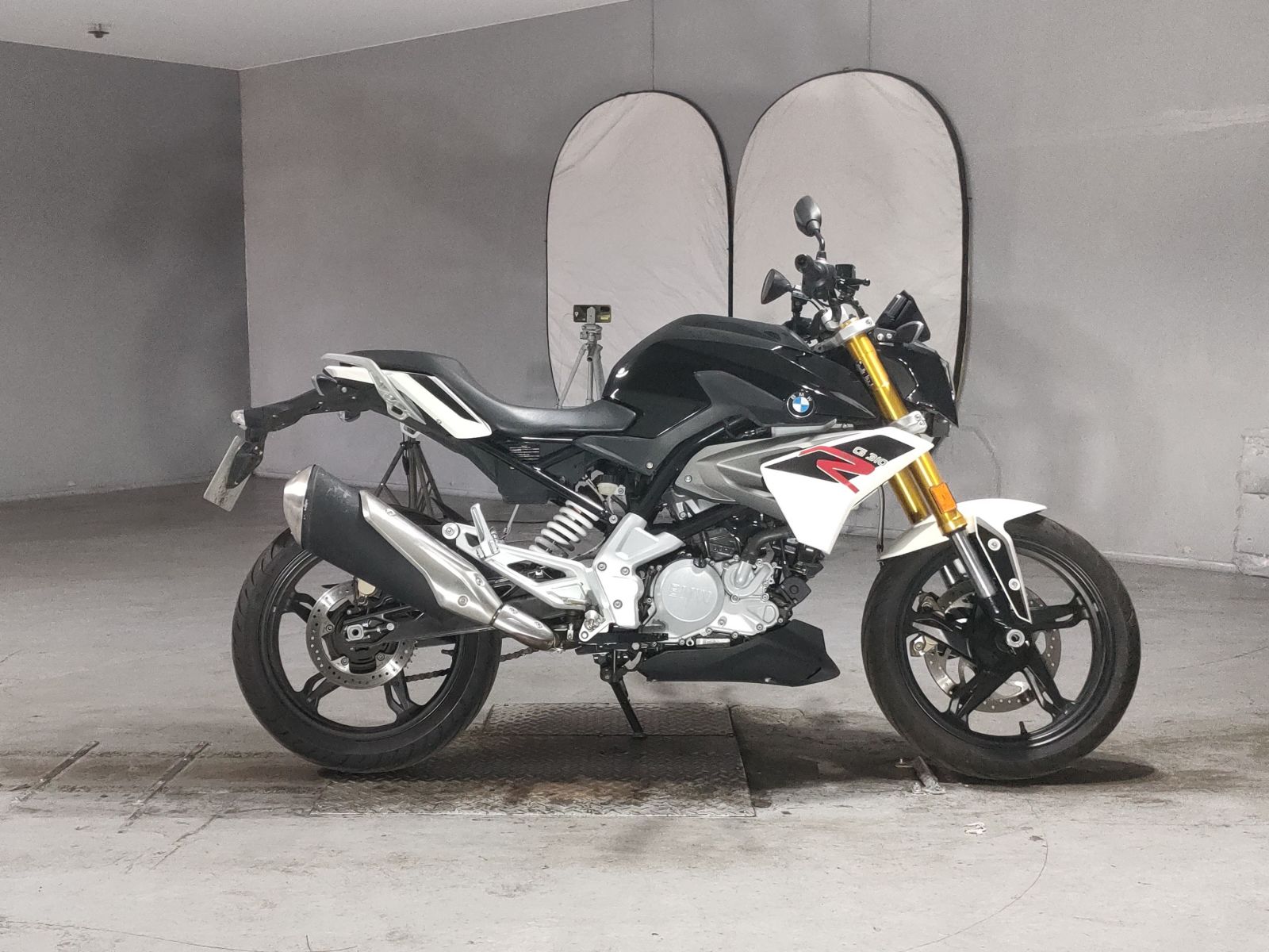 BMW G310R