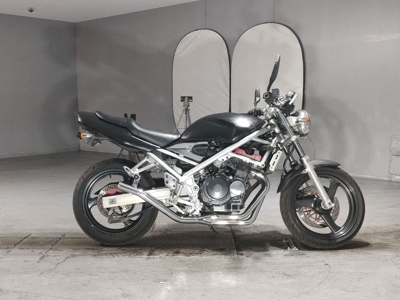 Suzuki BANDIT250-1