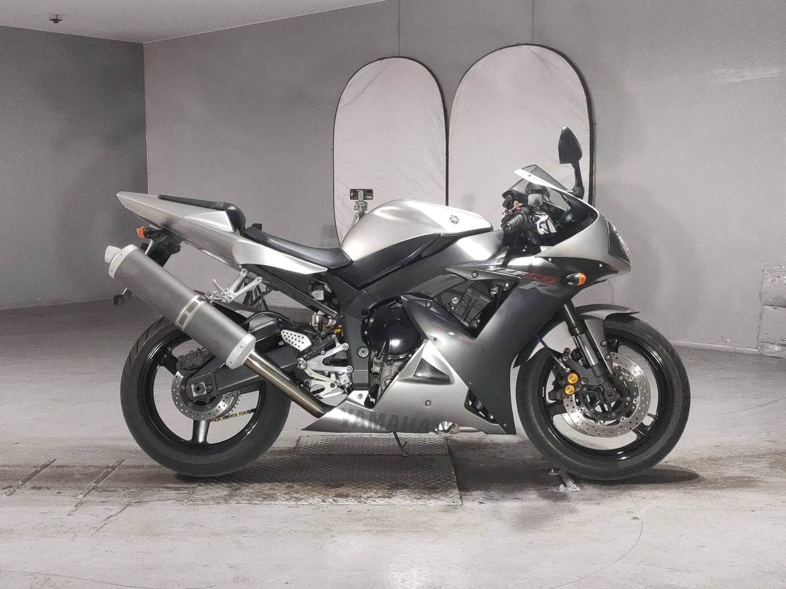 Yamaha YZF-R1