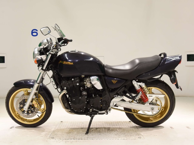 Suzuki INAZUMA 400