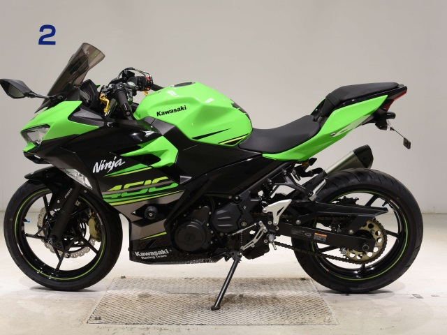 Kawasaki NINJA400-2