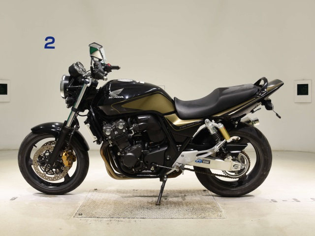 Honda CB400SFV-4