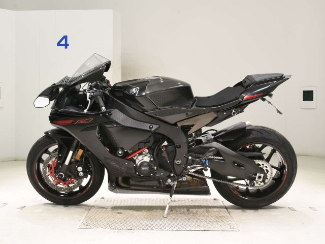 Yamaha YZF-R1