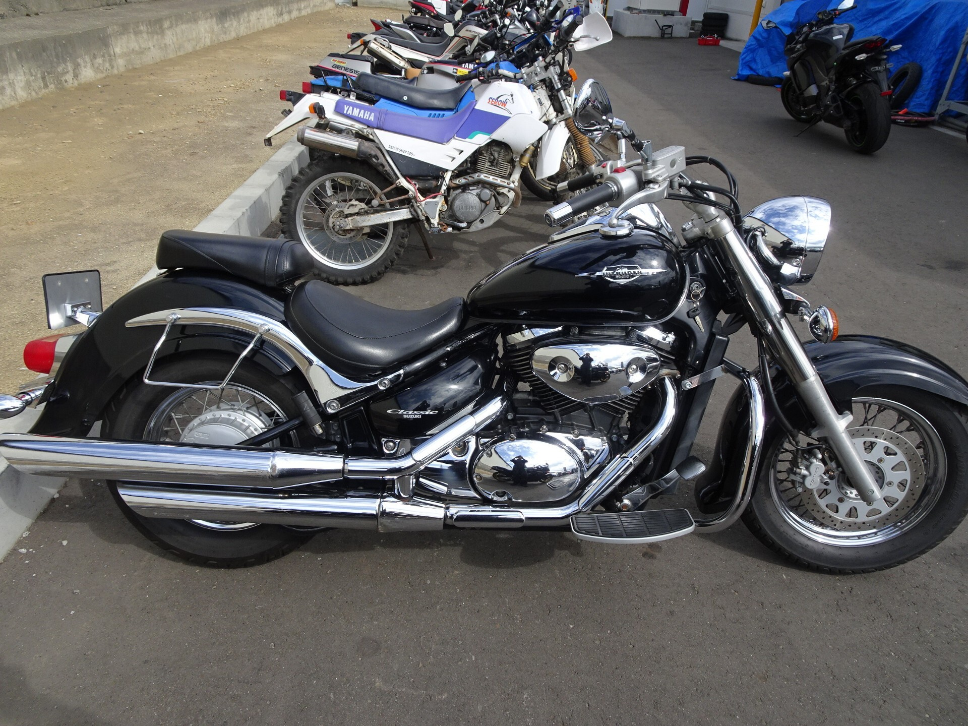 Suzuki INTRUDER 400 CLASSIC