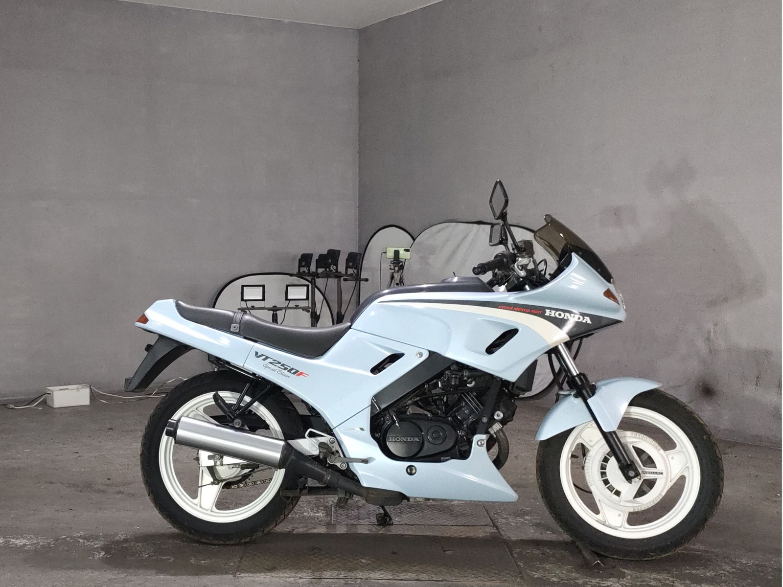 Honda VT250F