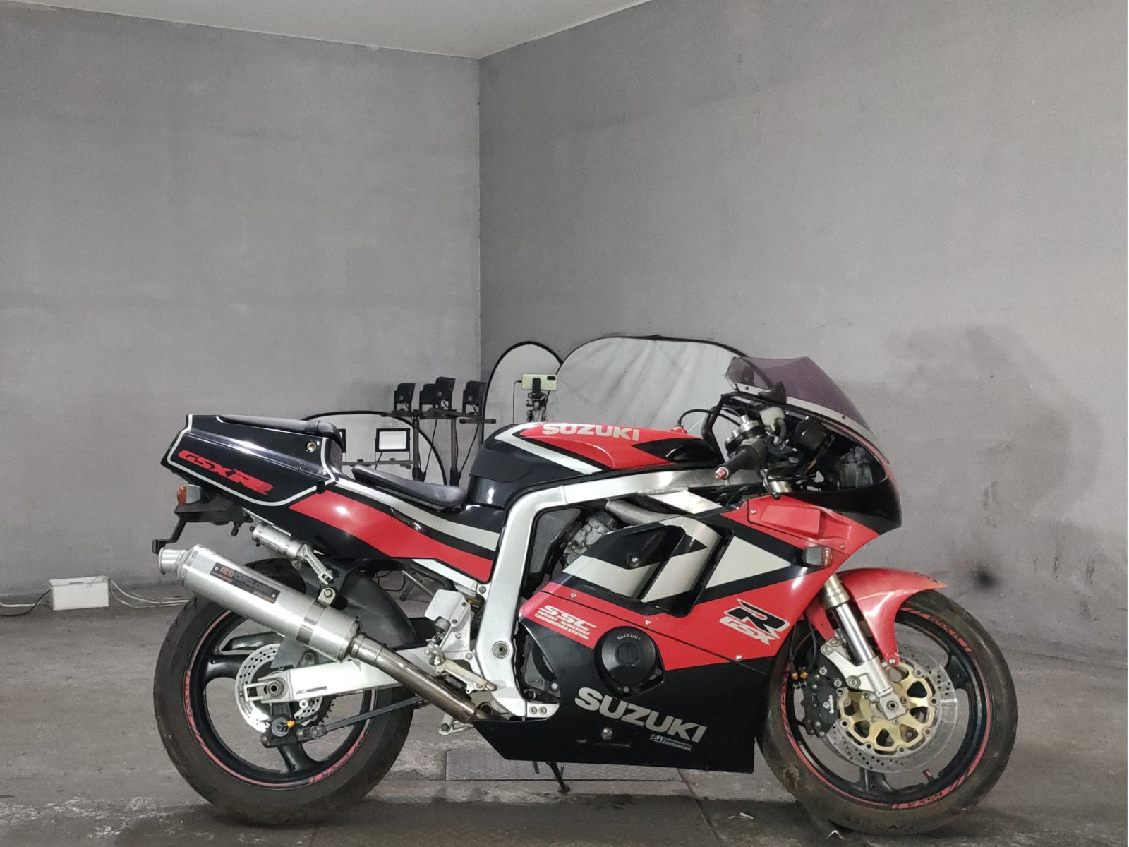 Suzuki GSX-R400R