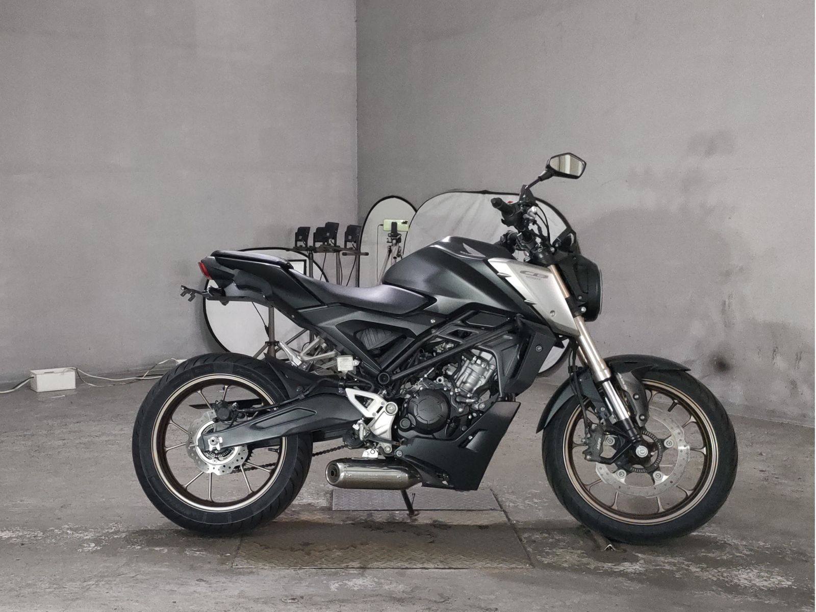 Honda CB125R