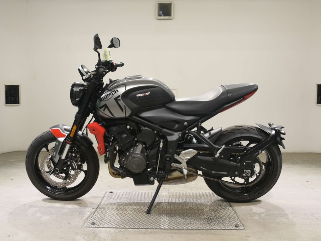Triumph TRIDENT 660