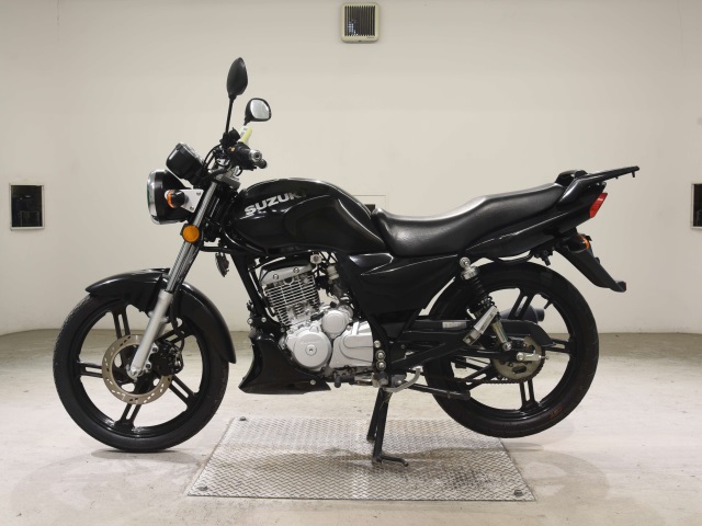 Suzuki EN125-3F