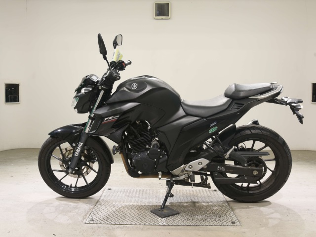 Yamaha FZ25