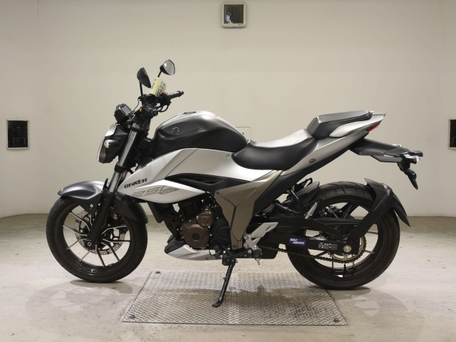 Suzuki GIXXER-250