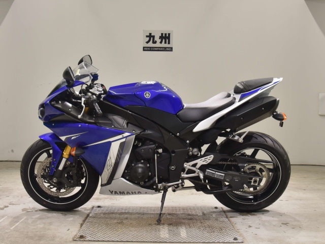 Yamaha YZF-R1