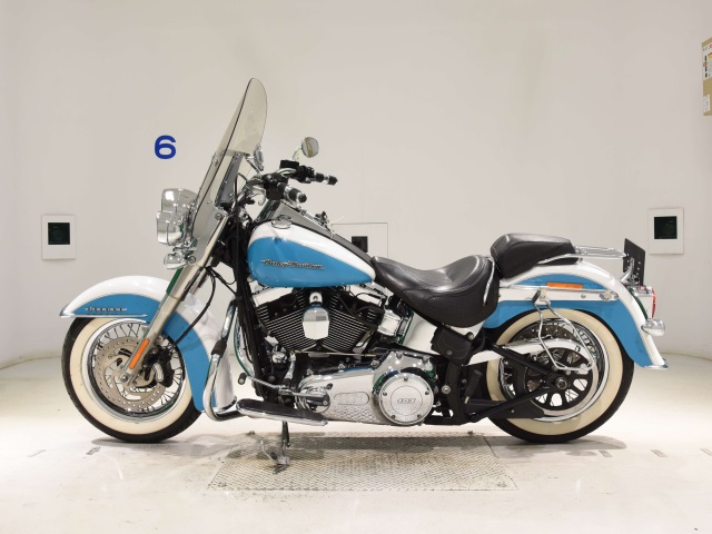 Harley-Davidson Softail Deluxe FLSTN1690