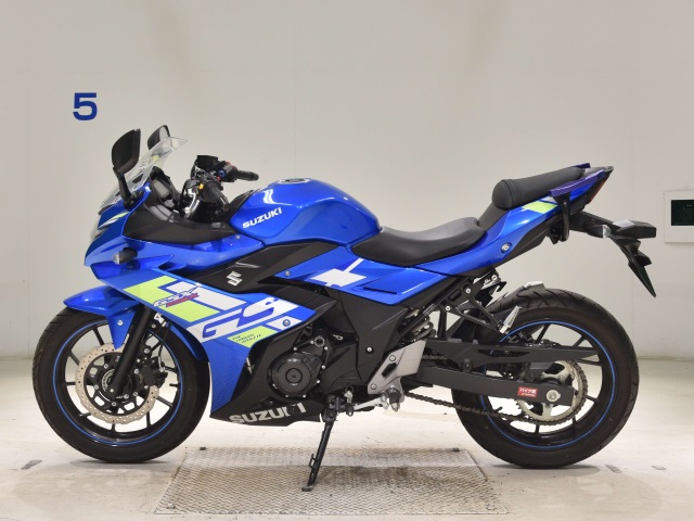 Suzuki GSX250RA