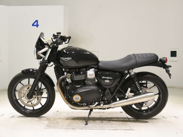Triumph STREET TWIN
