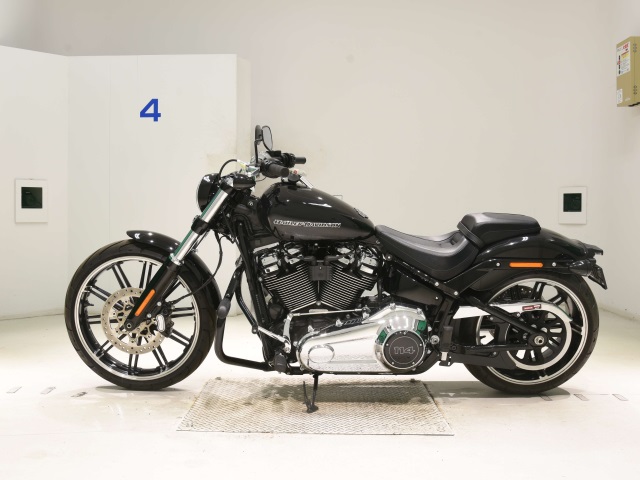 Harley-Davidson Breakout 114 / 117 FXBRS1870