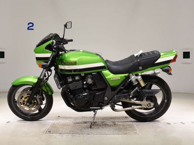 Kawasaki ZRX400
