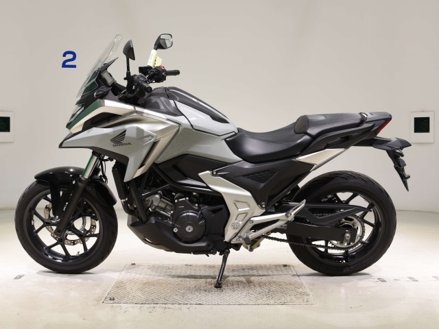 Honda NC750XD-3