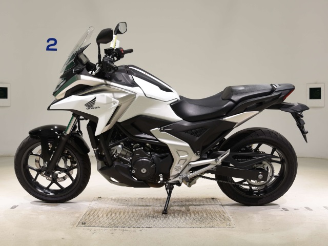 Honda NC750XD-3