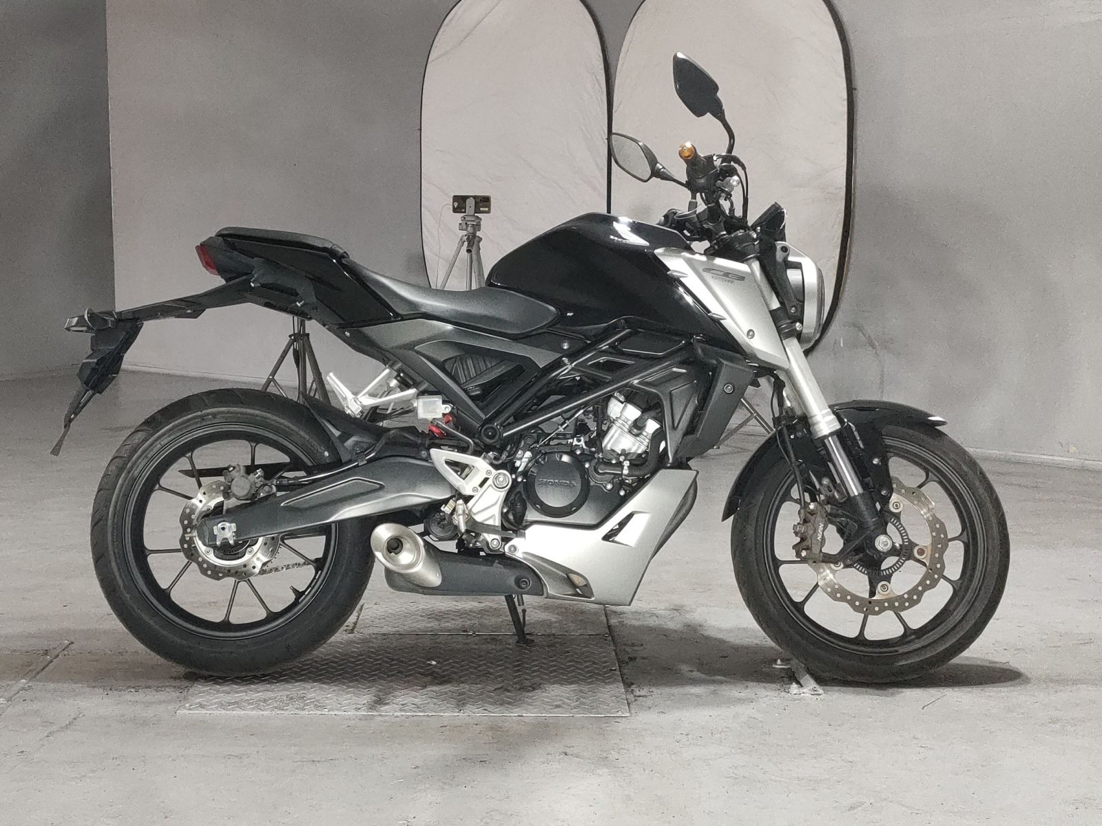 Honda CB125R
