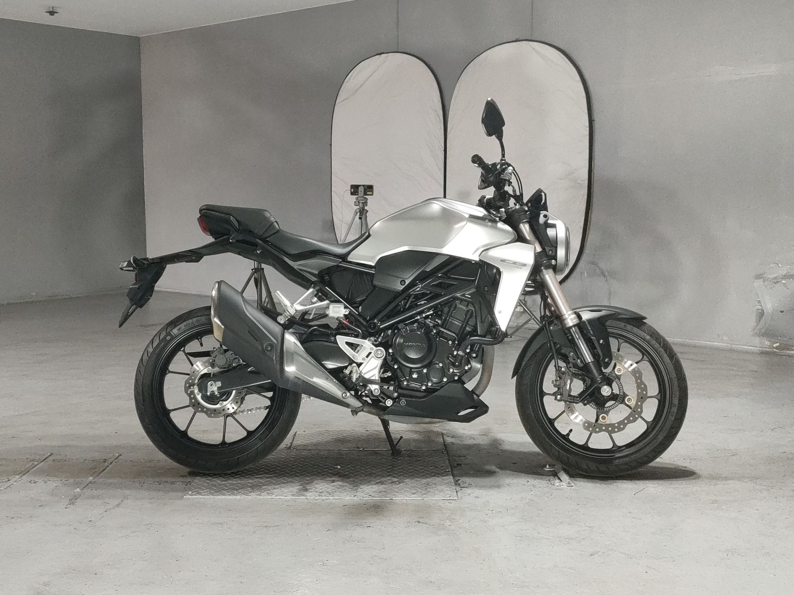 Honda CB250R