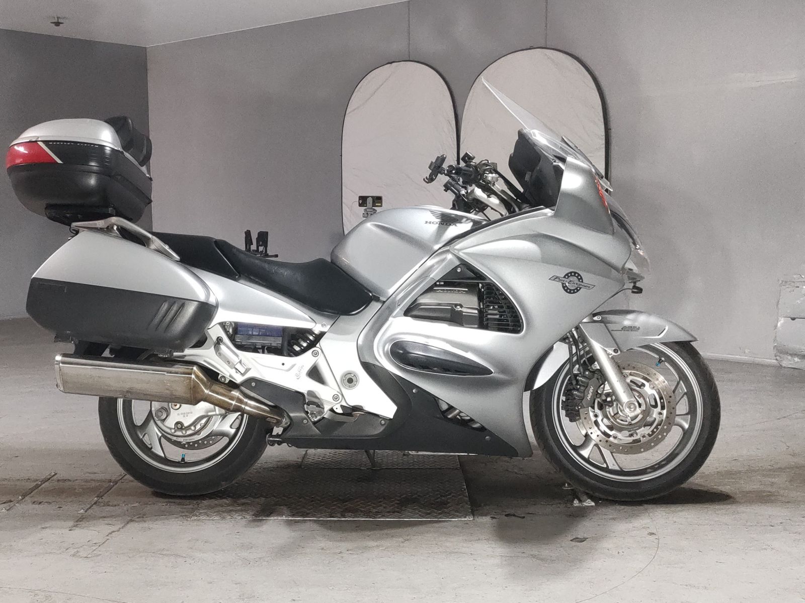 Honda ST1300 PAN-EUROPEAN