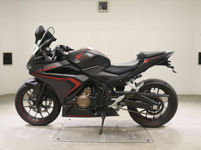 Honda CBR400R-2