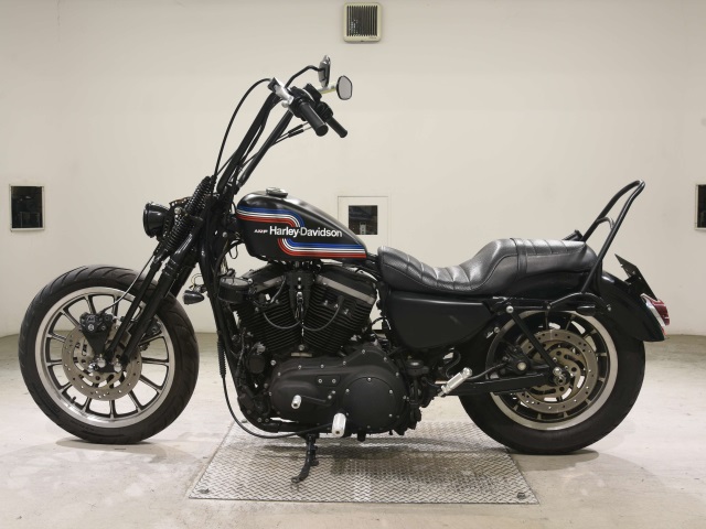 Harley-Davidson Sportster 883 Roadster XL883R