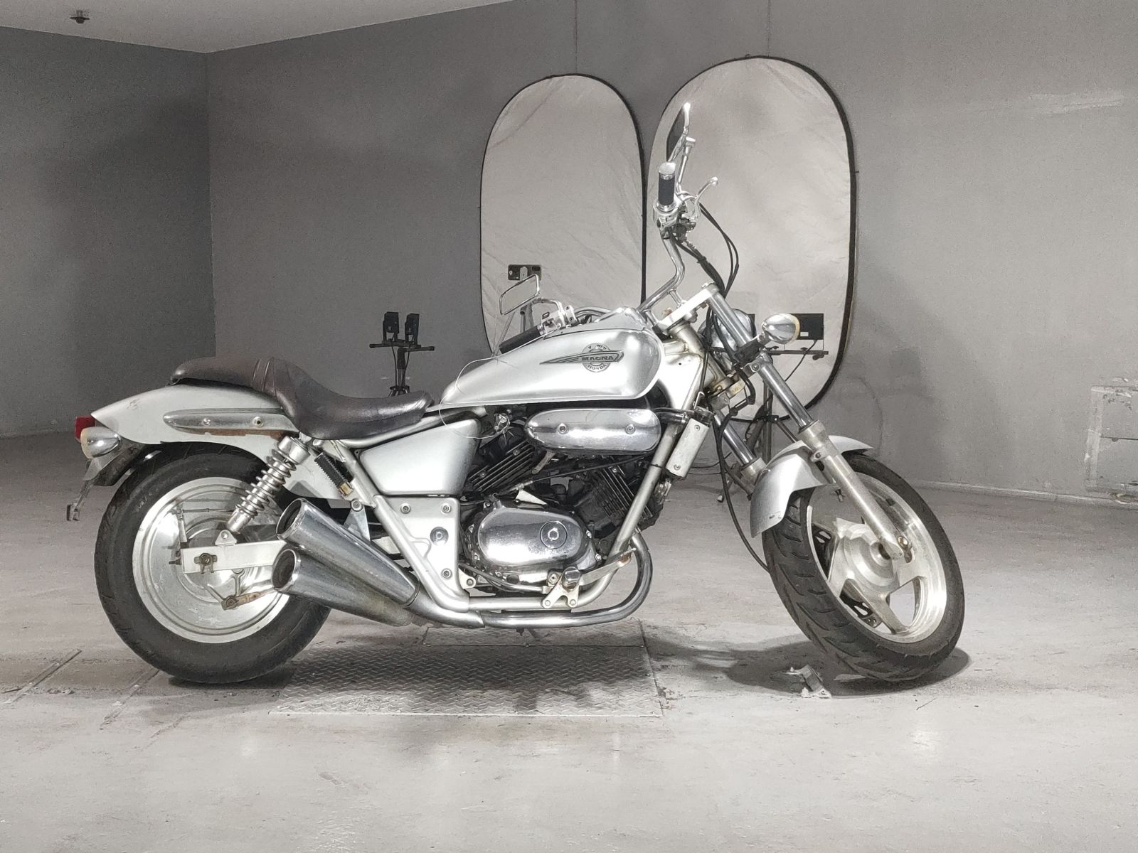 Honda MAGNA 250