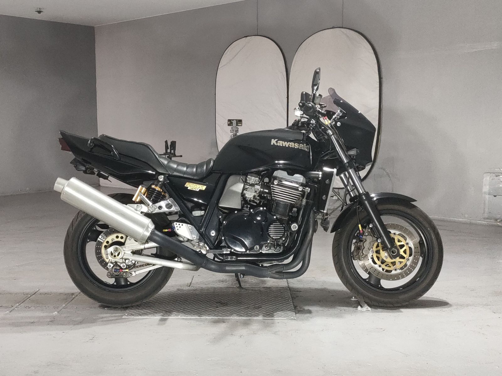 Kawasaki ZRX1100