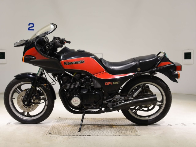 Kawasaki GPZ400F