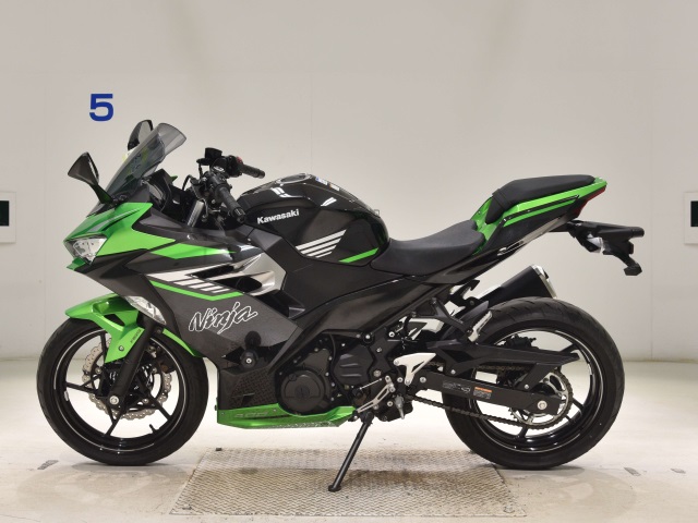 Kawasaki NINJA400-2