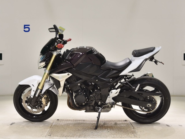 Suzuki GSR750A