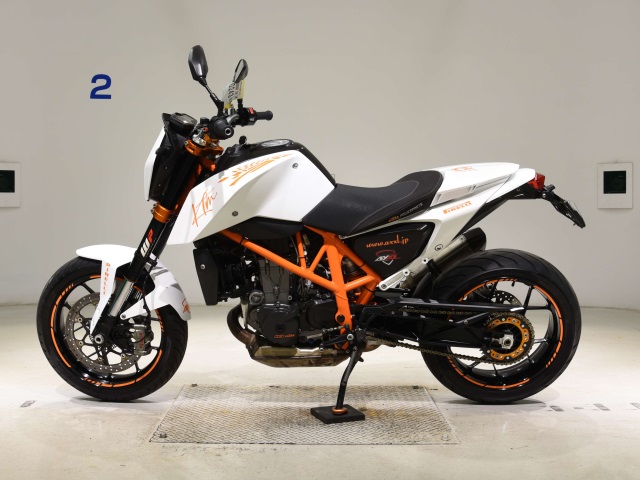 KTM 690 DUKE R