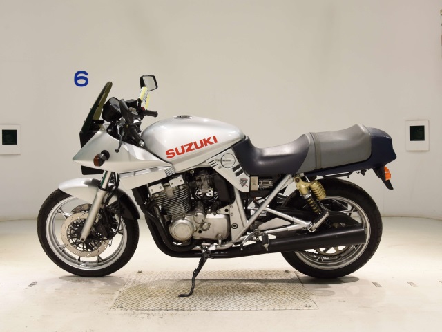 Suzuki GSX400S KATANA