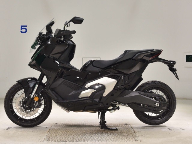 Honda X-ADV750-2