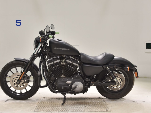 Harley-Davidson Iron 883 XL883N