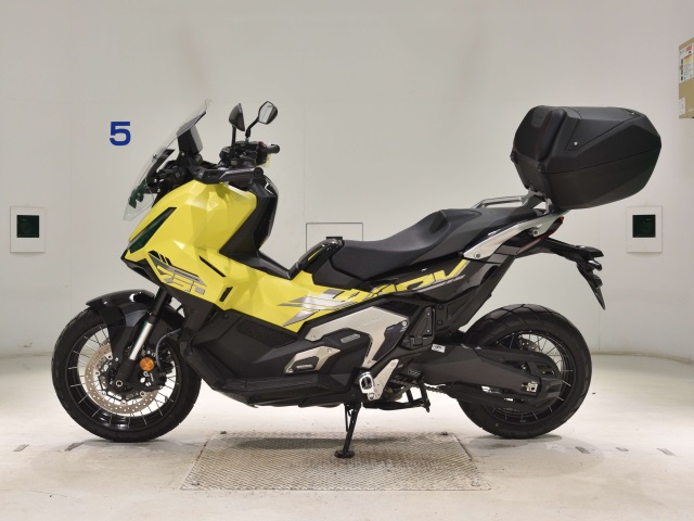 Honda X-ADV750-2