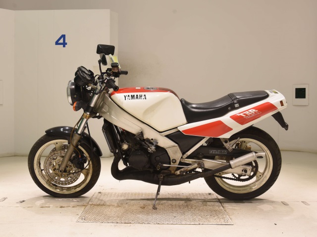 Yamaha TZR250-1