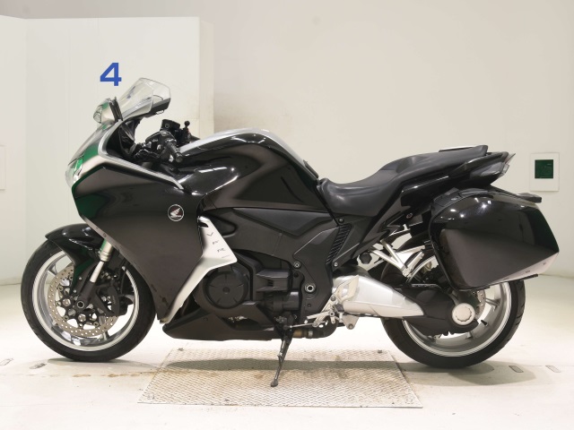 Honda VFR1200FD