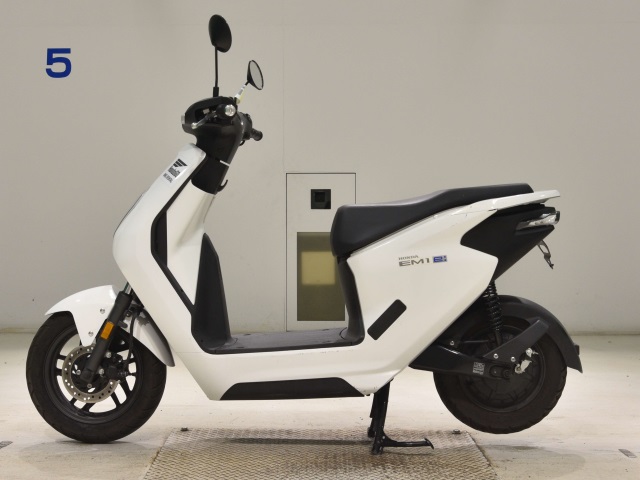 Honda EM1E: