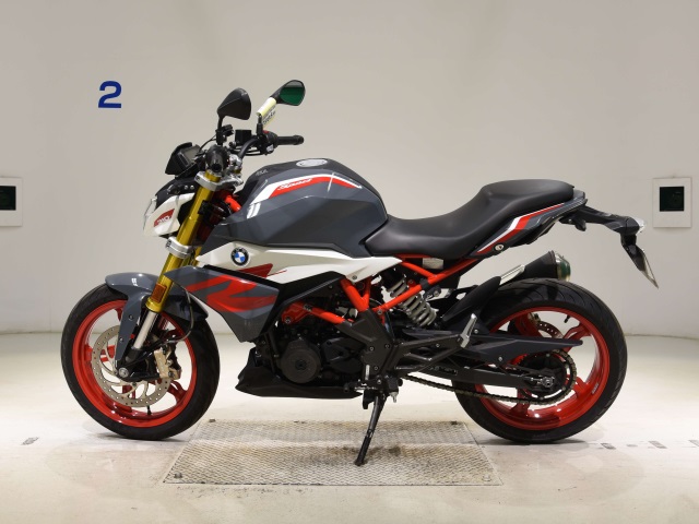 BMW G310R