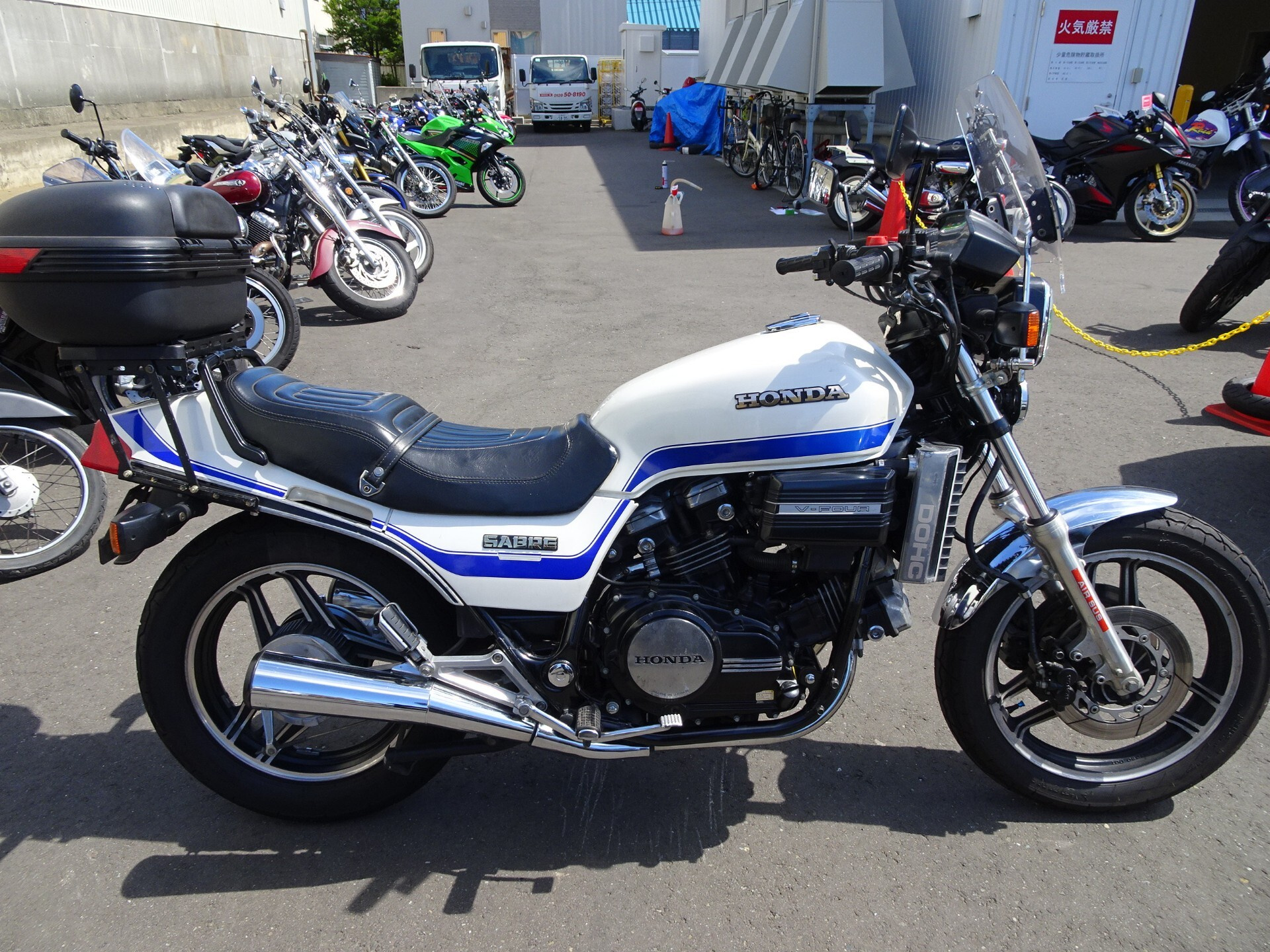 Honda VF750 SABER